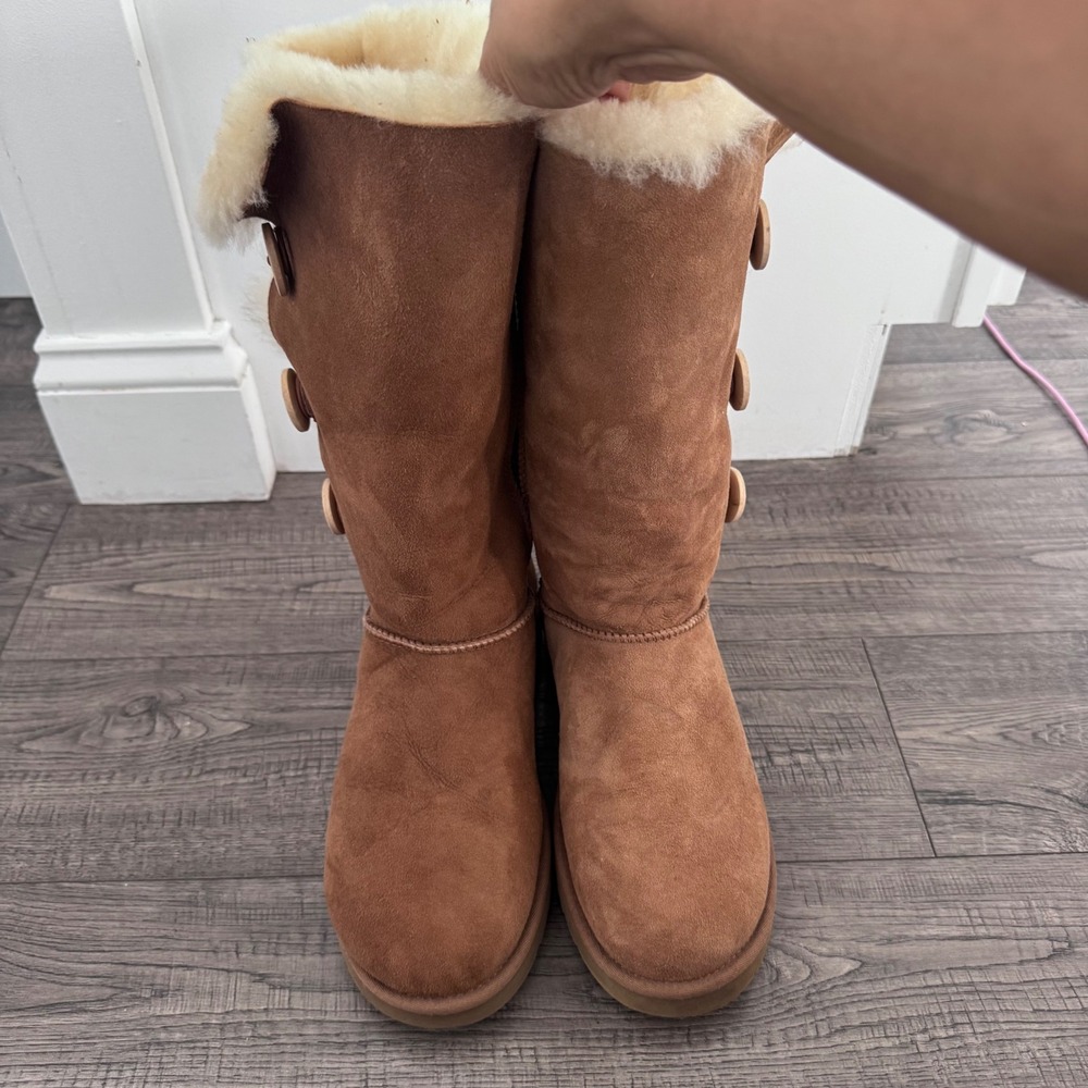 UGG Australia Bailey Button Triplet Chestnut Suede Tall Boots Women 1873 10